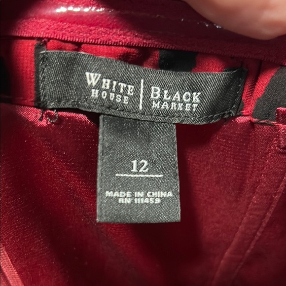 Elegant Red and Black Strapless Dress - Picture 5 of 8